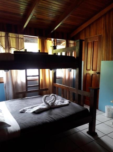 Hostel California Monteverde Exterior photo